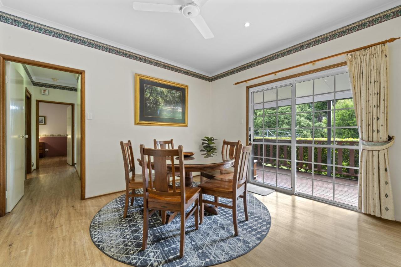 Birds 'n' Bloom Holiday home Yungaburra