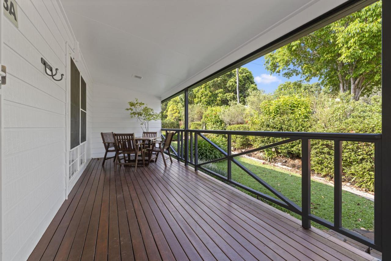 Birds 'n' Bloom * Yungaburra